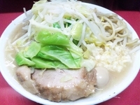 「ラーメン・ウズラの卵（ニンニク）」@ラーメン二郎 大宮店の写真
