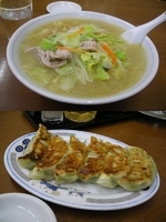 「『塩タンメン+餃子（￥650+450）』」@萬栄軒の写真