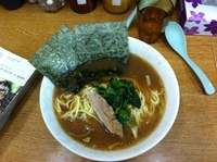 「ラーメン 中」@ラーメン虎ノ穴の写真