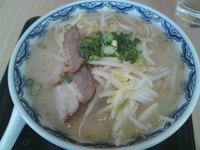 「塩豚骨モヤシラーメン」@由○ 品川港南店の写真