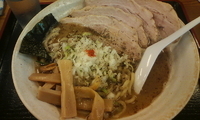 「らーめん（中）+肉増し」@つけめん・らあめん 福は内の写真