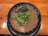 「らーめん（こってり、ネギ多め）」@無鉄砲 本店の写真
