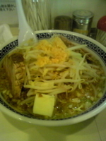 「塩旨辛ラーメン+バター￥750」@麺家ぶんすけの写真