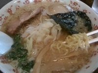 「とんこつ醤油らーめん 680円+まるタマ 100円」@らーめん まる貴やの写真