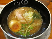 「鶏白湯 醤油」@ラーメン にっこう 本店の写真