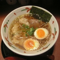 「醤油らーめん（細麺）+鶏わんたん（3個）+味付けたまご」@らーめん天神下 大喜の写真