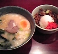 「塩ハーフらーめん（400円）+ネギチャーシュー丼（無料券）」@北海道らーめん奥原流 久楽 EQUiA北千住店の写真