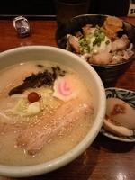 「らーめん塩800」@らーめん 山頭火 新百合ヶ丘エルミロード店の写真