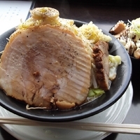 「野菜らーめんミニ辛い味 700円 +チャーシュー丼 300円」@麺屋 一心の写真