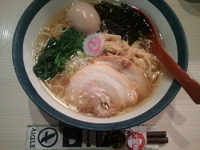 「煮干し塩そば+味玉」@麺場 風天の写真