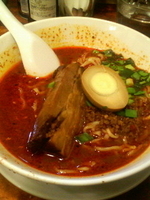 「漢肉坦々麺(おとこにくのせタンタンメン) 980円」@元祖担々麺屋 蒼龍唐玉堂 吉祥寺店の写真