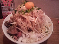 「晴二郎（麺増し無料、ヤサイ増し+100円）」@背脂煮干そば 晴の写真