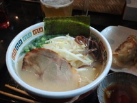 「豚骨ラーメン（白）」@つけ麺 中華そば 昇輝丸の写真