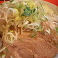 ラーメン豚入り700円豚券200円（ヤサイ・ニンニク・ネギ）