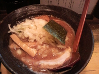 「濃厚狼煙らーめん[大盛・細麺]（830円）+刻みたまねぎ（100」@狼煙 〜NOROSHI〜の写真