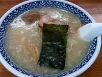 「塩ラーメン+半熟味玉（￥600+￥100）」@見聞録の写真