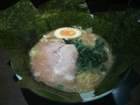 「醤油豚骨ラーメン+ノリ」@らーめん きたくり家 北久里浜店の写真