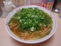 「ハチラーメン（白麺）+替玉（赤麺）」@ハチハチ軒の写真