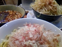 「辛味つけ麺 （あつもり、にんにく抜き、やさい増し増し、あぶらバカ」@ラーメン・つけ麺 笑福 大阪西中島店の写真