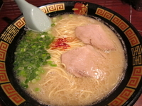 「ラーメン（麺カタメ+味濃い目+チャーシュー有り+秘伝のたら+青ネ」@一蘭 アトレ上野 山下口店の写真