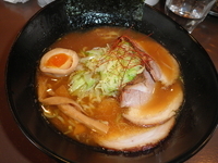 「平成中華そば（700円）+チャーシュー2枚（200円）」@麺心 ざいおん 東御本店の写真