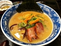 「醤油とんこつらーめん」@叉焼家 天満店の写真