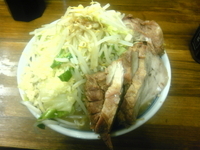 「小豚ラーメン（野菜・カラメ・にんにく少し）850円」@ラーメン二郎 新小金井街道店の写真