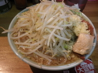 「ラーメン（700円）ニンニク」@ラーメン髭の写真