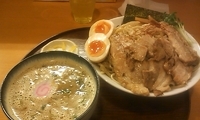 「熟成チャーシューつけ麺+味玉」@麺や紡の写真
