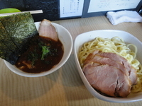 「つけ麺 濃口かつお（950円）+チャーシュー（300円）」@菜の写真