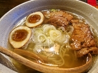 「夜のセット（内モンゴル岩塩ラーメン、サラダ、春巻、プリン、コーヒ」@和の中の写真