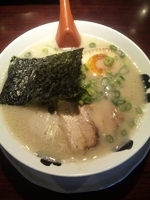 「博多とんこつ（全部のせ）」@博多ラーメン 鶴亀堂 大府店の写真