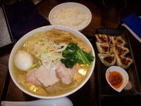 「特撰極海老塩らぁめん（全部のせ）」@柏拉麺房 やまくじらの写真