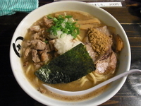 「濃厚鶏太そば」@鶏そば専門店 前略。まるきゅうの写真