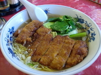 「排骨麺・醤油味 900円」@萬里の写真