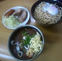 「カレーつけ麺（限定&予約）+チャーシュー（サービス）+チーズ（サ」@MENYA 食い味の道有楽の写真