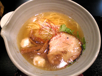 「銀笹白醤油ラーメン（800円）」@麺処 銀笹の写真