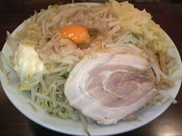 「まかない「野菜・ニンニク・アブラ・カラメ・チーズ・マヨネーズ」」@メガガンジャの写真