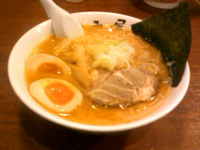 「赤味噌らーめん」@らーめん むつみ屋 イオン浦和美園店の写真