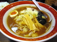 「醤油（太麺・大盛）」@みぞのくち野郎の写真