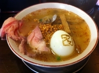 「中崎壱丁塩らーめん 肉ソバ 1号麺 （680円） （+味付けユズ」@麬にかけろ 中崎壱丁 中崎商店會1-6-18号ラーメンの写真