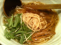 「らーめん（700円）」@神泉のらぁめん屋 うさぎの写真