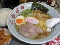 「中華そば（650円）半ライス（無料）」@らーめん専門 旨麺 こむぎやの写真