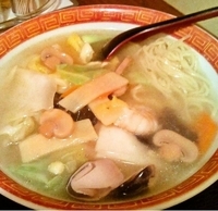 「海老タン麺（ザーサイ・半炒飯・デザート付き）750円」@新中華 一毛餛飩の写真