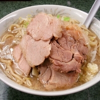 「ぶた入りラーメン（850円）+ニンニク少し」@ラーメン二郎 新宿小滝橋通り店の写真