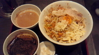 「まぜつけ中盛（1100円）」@ジャンクガレッジ 東京ラーメンストリートの写真