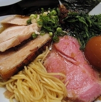 「特製香味鶏だし醤油らーめん 950円（プレ無料）」@三代目麺処 「まるは」極 船橋店の写真