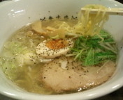 「ランチB800円（香味徳ラーメン+ミニチャーシューご飯）」@牛骨ラーメン 香味徳の写真