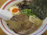 「おろし生姜入り豚骨ラーメン 650円」@とんこつラーメン 光★MENJIの写真