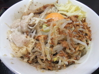 「まぜそば（中）全増し」@ジャンクガレッジ 甲府昭和店の写真